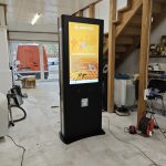 info-kiosk-giant-apivita